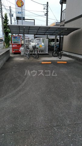 2/4 駐車場
