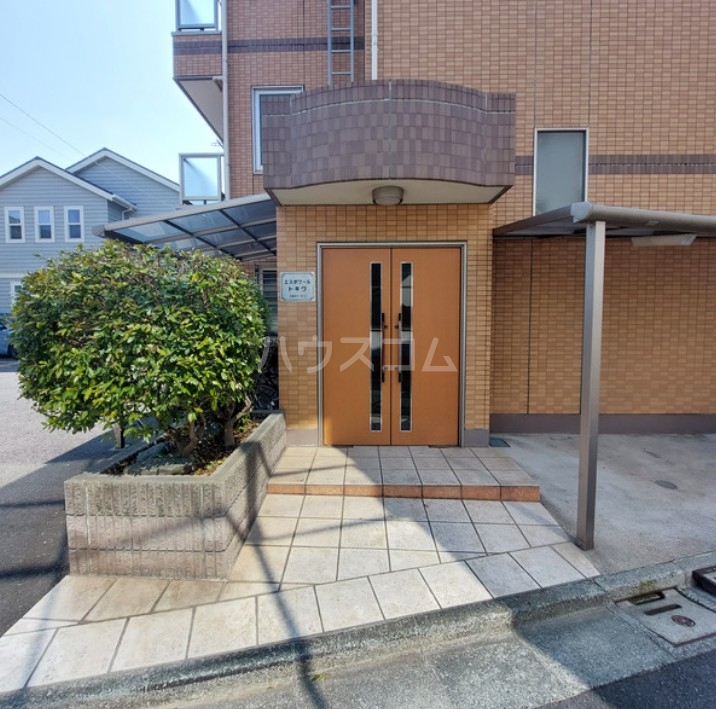 13/13 エントランス