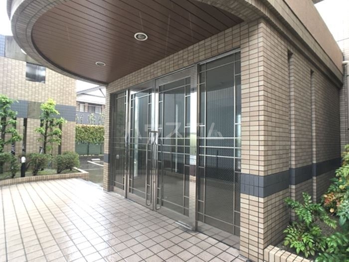 15/18 エントランス