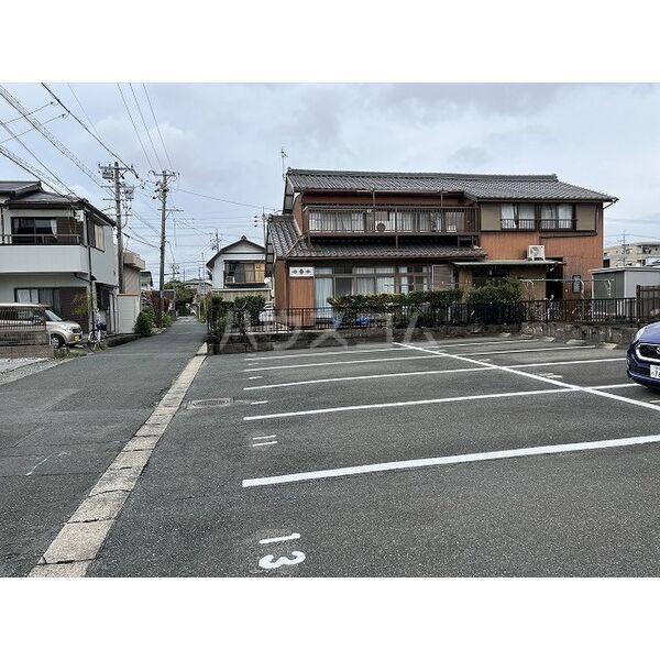 16/23 駐車場