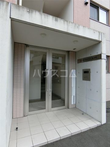 20/29 エントランス