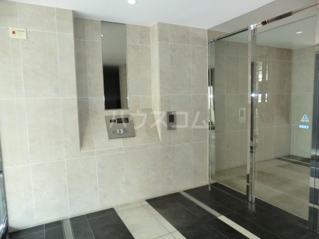 29/30 エントランス