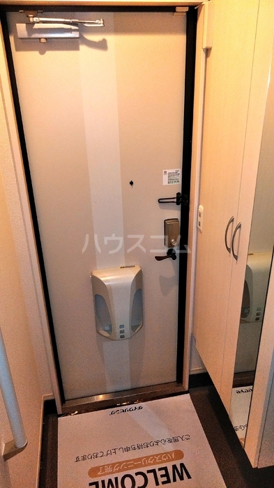 14/27 玄関