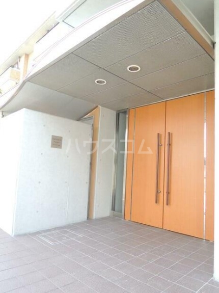 19/28 エントランス