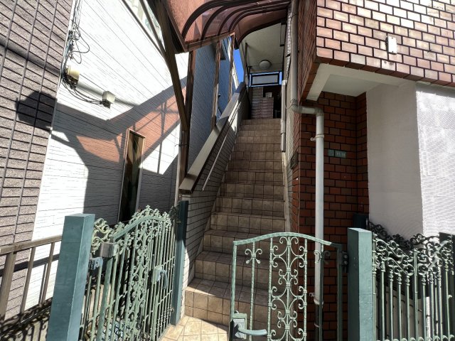 21/24 エントランス