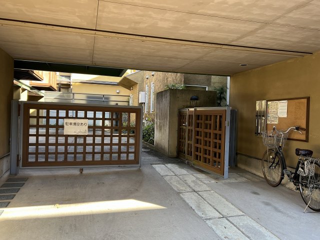 21/24 エントランス