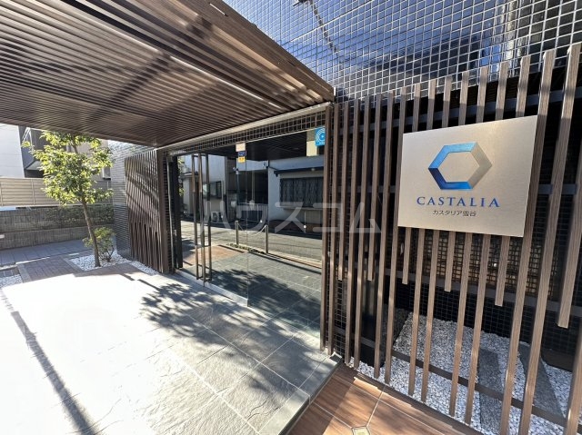 23/30 エントランス