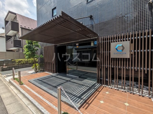 21/30 エントランス