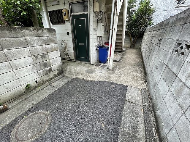 21/29 エントランス