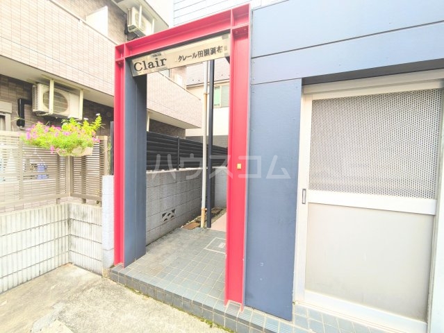21/22 エントランス