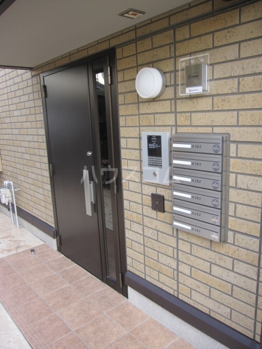 26/30 エントランス