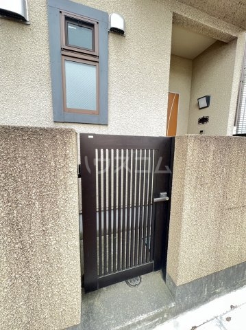 20/24 エントランス