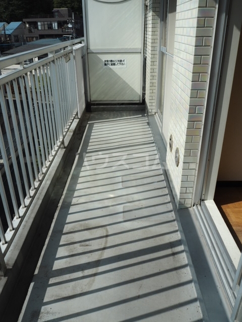 23/30 バルコニー