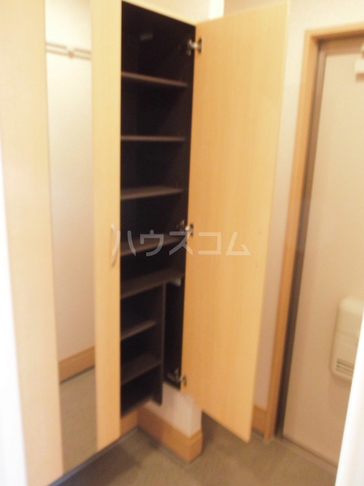 13/17 エントランス