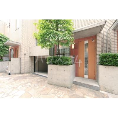 19/26 エントランス