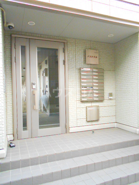 25/30 エントランス
