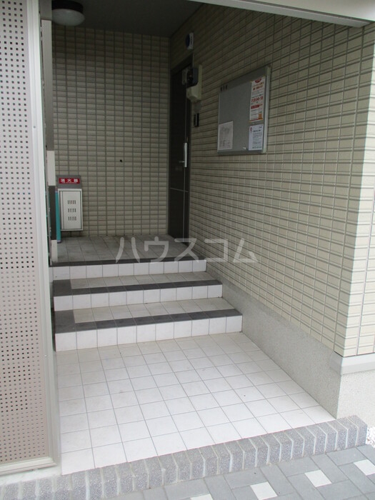 14/25 エントランス