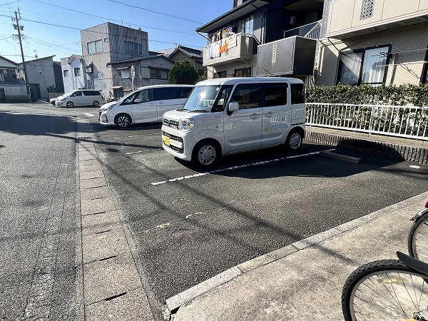 25/30 駐車場