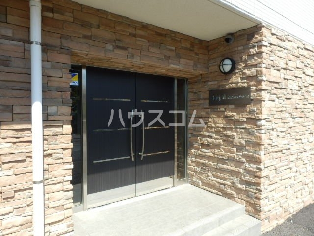 18/22 エントランス