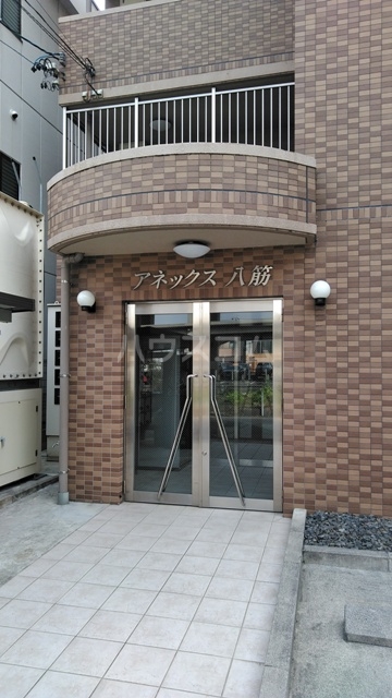 22/30 エントランス