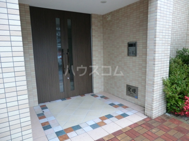 15/19 エントランス