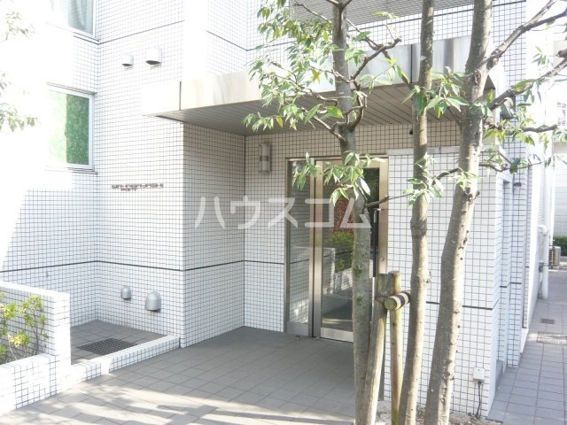 21/29 エントランス