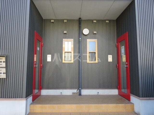 18/29 エントランス