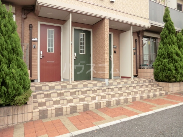 25/28 エントランス