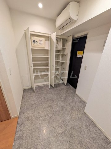 26/30 エントランス