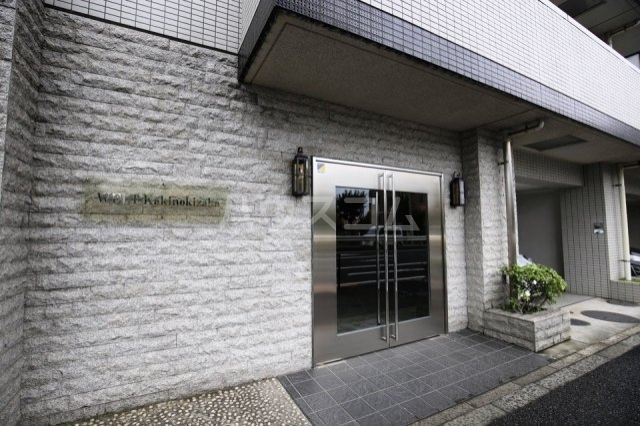 18/29 エントランス