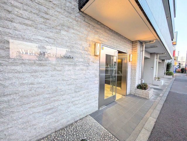 21/30 エントランス