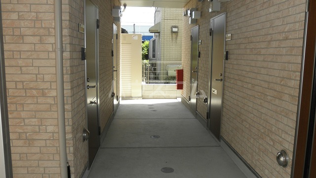 14/22 エントランス