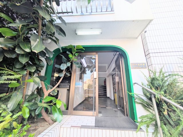 20/28 エントランス