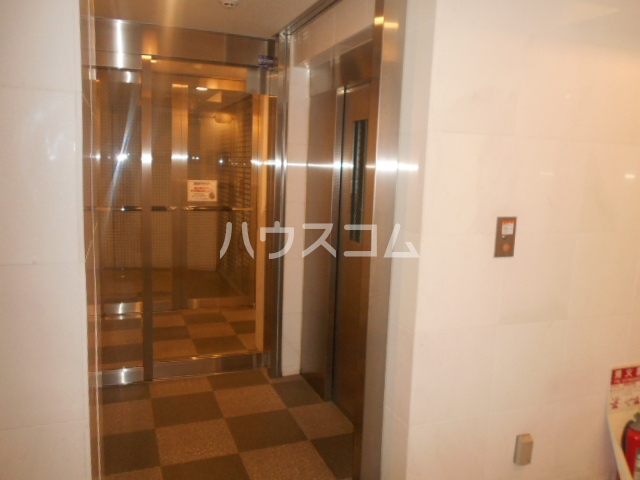 17/19 エントランス