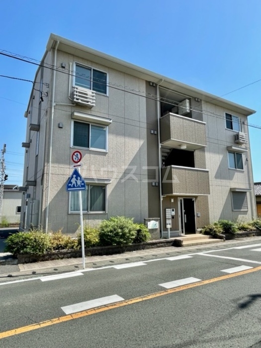 13/23 エントランス