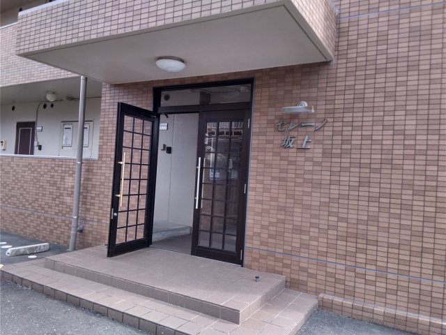 20/30 エントランス