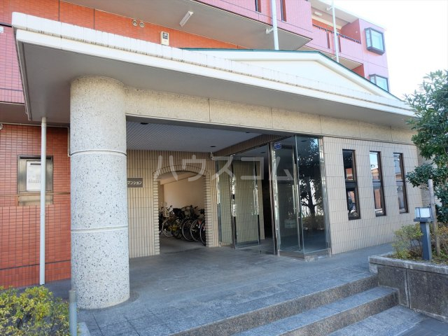 21/29 エントランス