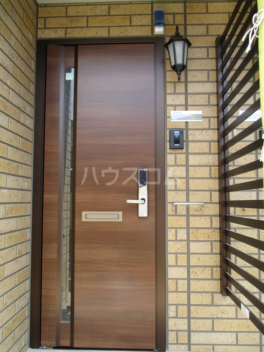 14/26 エントランス