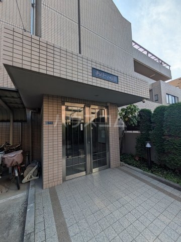 23/30 エントランス