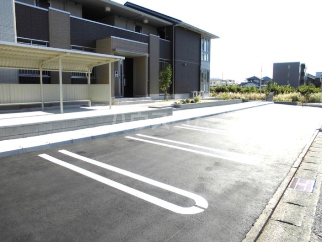 17/26 駐車場