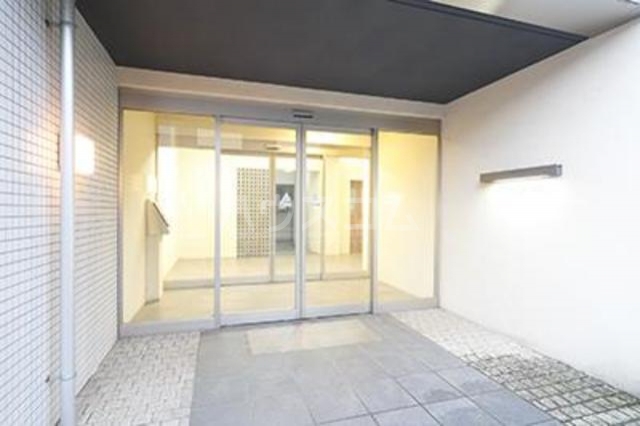 14/16 エントランス