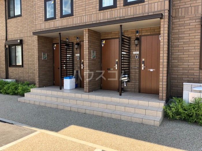 14/25 エントランス