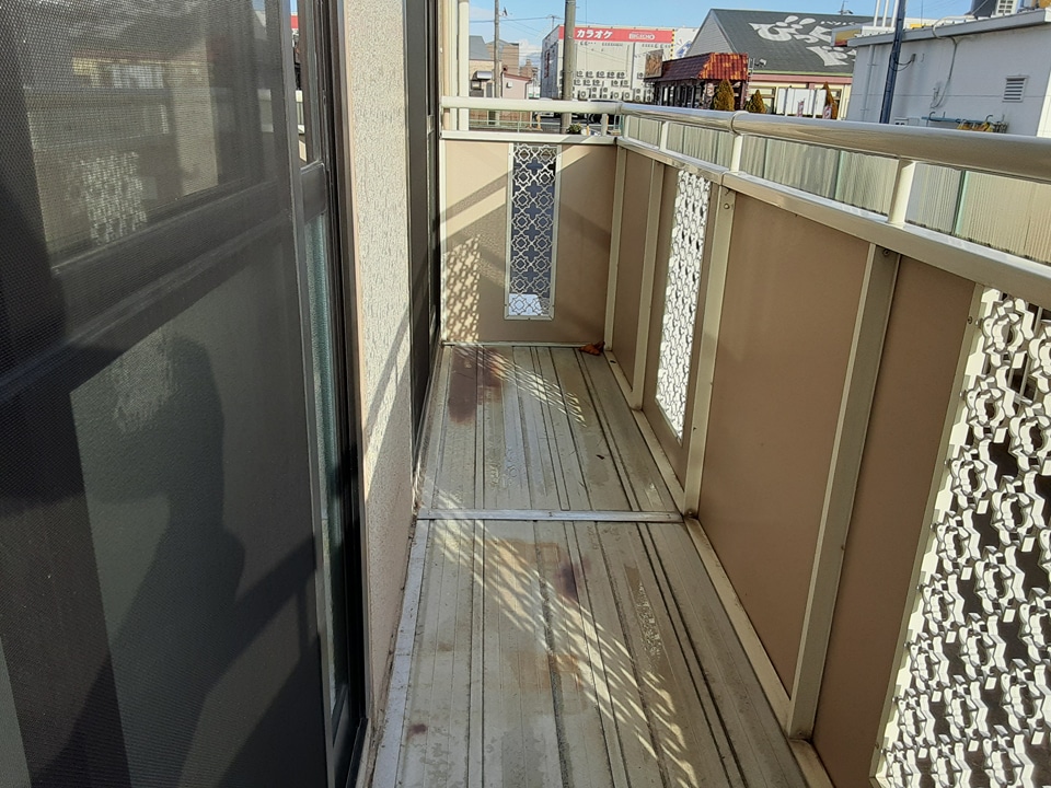 18/28 バルコニー