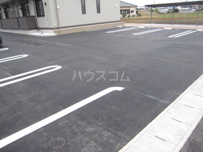 20/30 駐車場