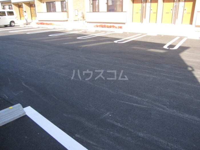 20/30 駐車場