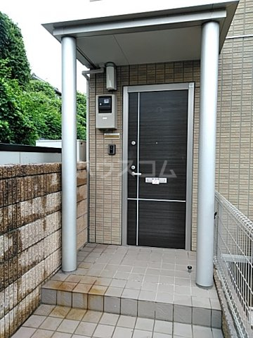 21/27 エントランス