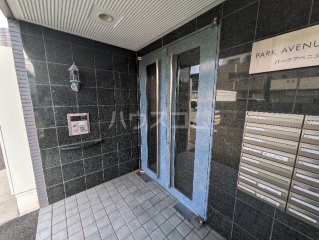 2/5 エントランス