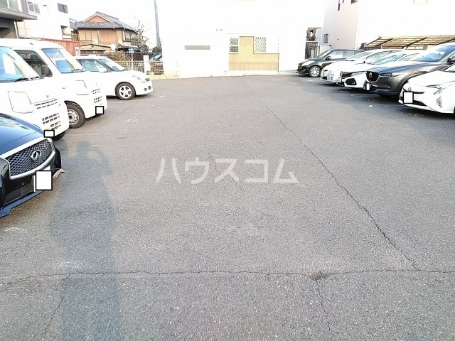 3/5 駐車場