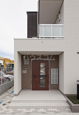 17/25 エントランス