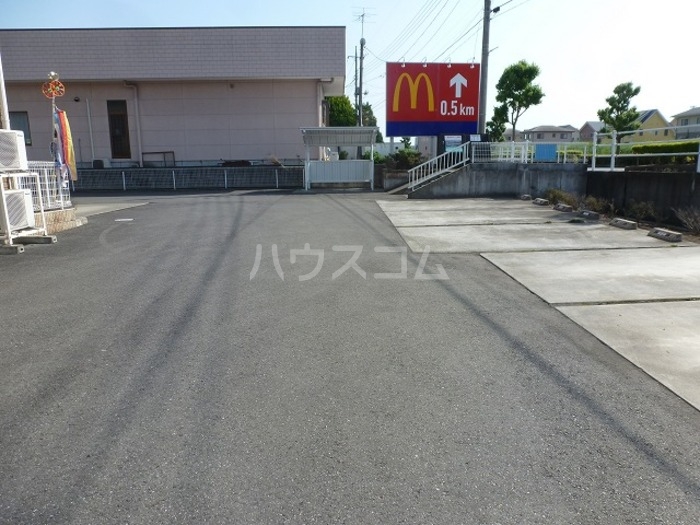 28/30 駐車場